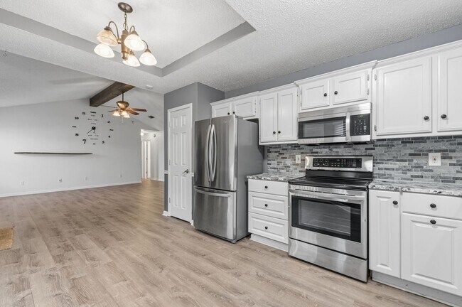 Building Photo - Great location in Sherwood