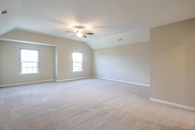 Building Photo - 1303 Windrow Dr