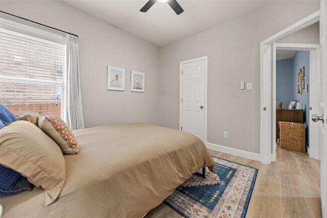 Building Photo - 2414 Powderham Ln