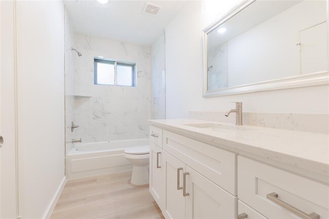 Building Photo - 8311 Quail Burg Ln