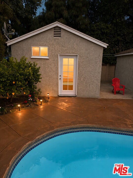 Building Photo - 17345 Hamlin St