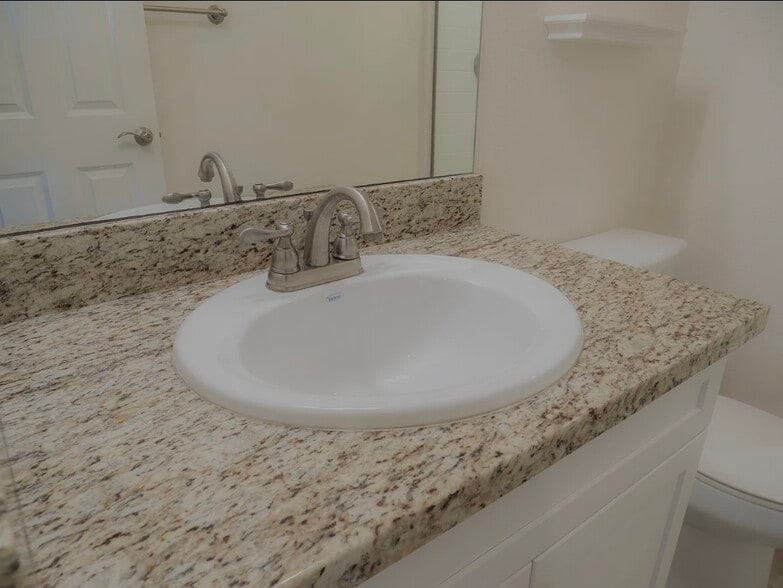 Building Photo - 520 Nile River Dr