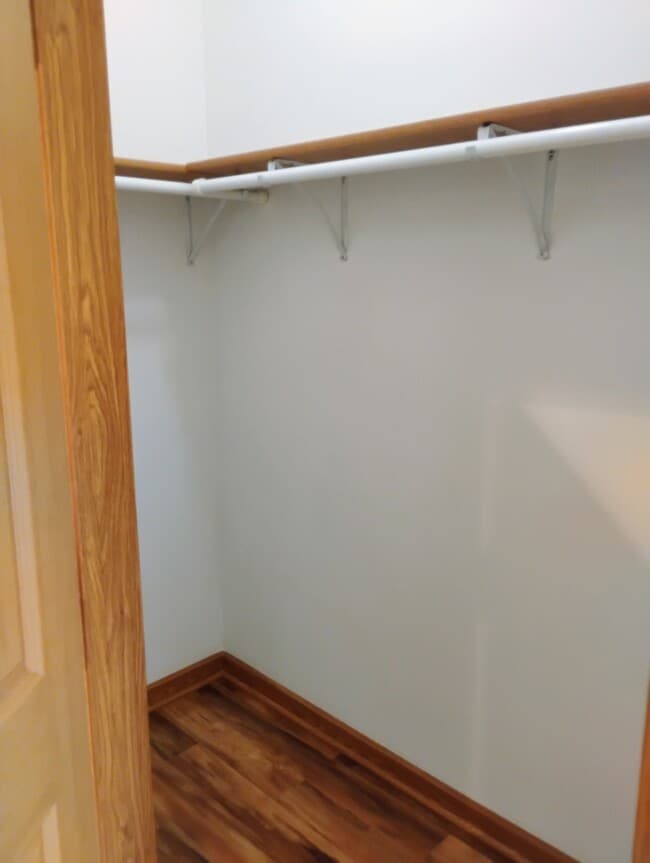 Building Photo - 397 Alles St