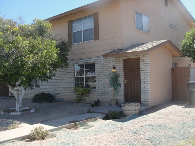 Duplex #1 Front - 121 E 14th Pl