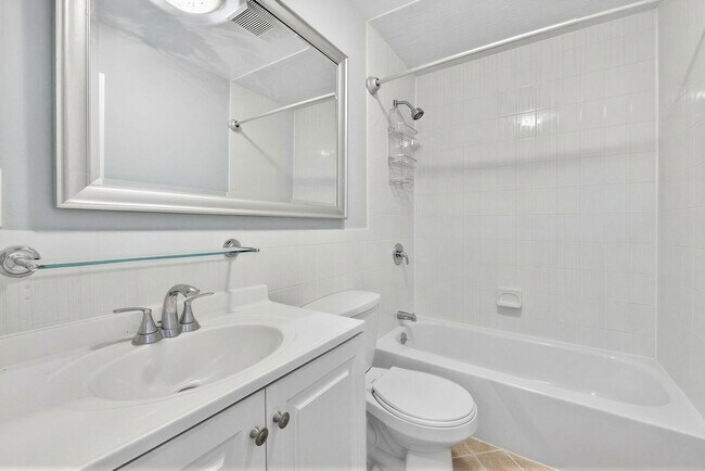 Building Photo - 354 1st St