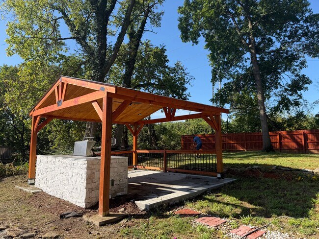 Building Photo - 3219 Beresford Ave