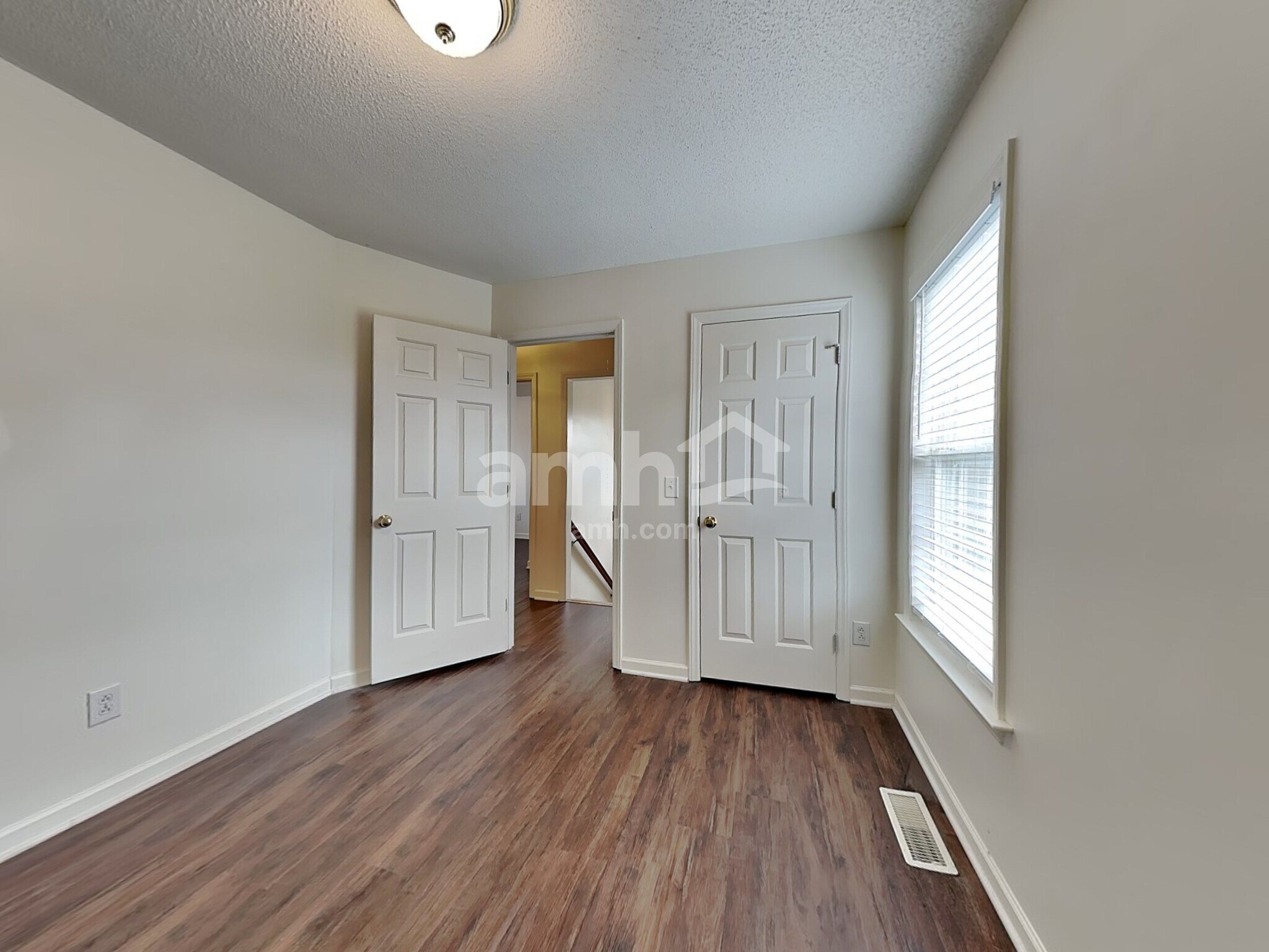 Building Photo - 5520 Bridgegate Dr