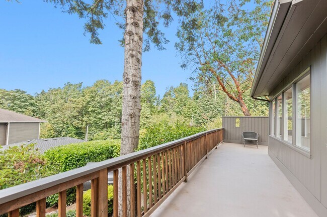 Building Photo - 3bd/2.5ba Seattle House
