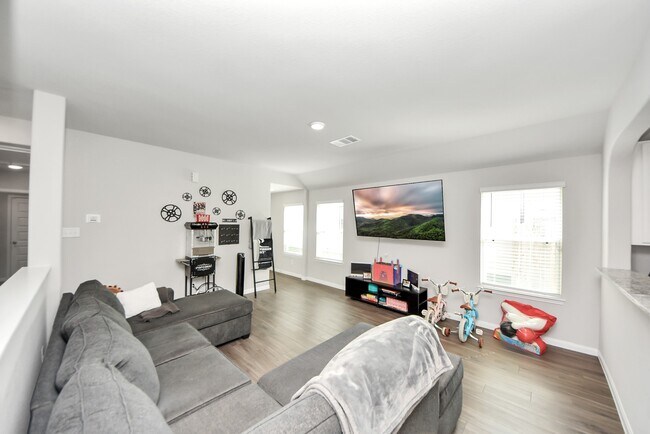 Building Photo - 3702 Cub Dr