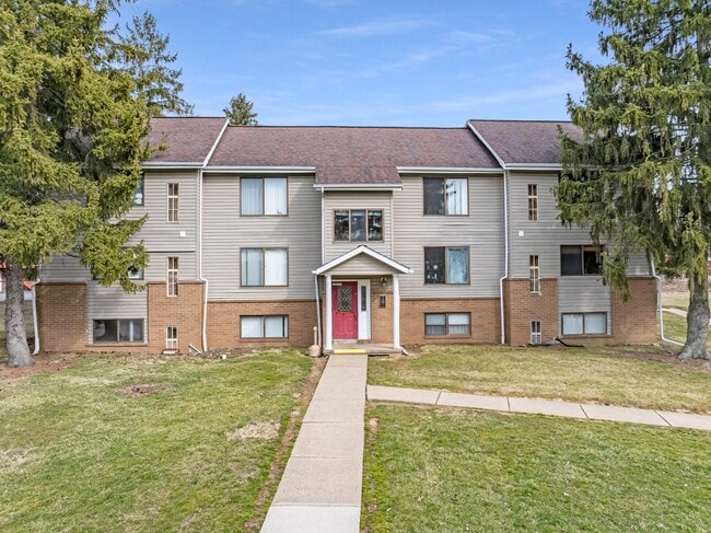 Building Photo - Chippewa Village Apartments – Convenient Living in Beaver Falls, PA