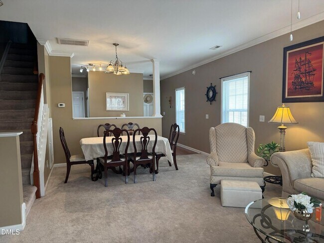 Building Photo - 2044 Metacomet Way