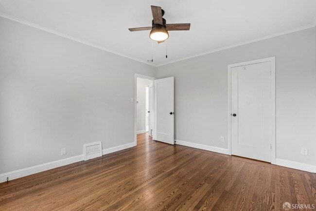 Building Photo - 112 Baden St