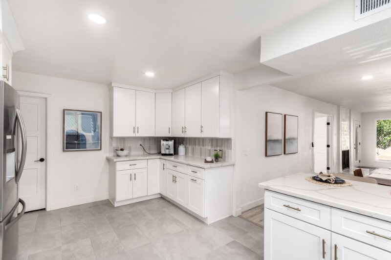 Building Photo - 26007 S Cedarcrest Dr