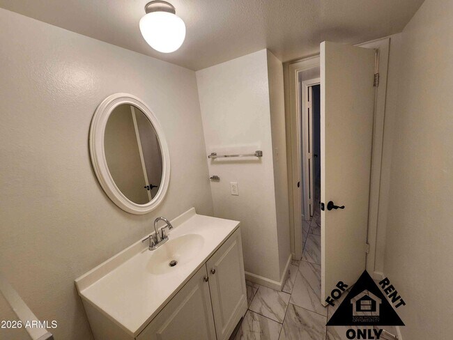 Building Photo - 7132 W Wolf St