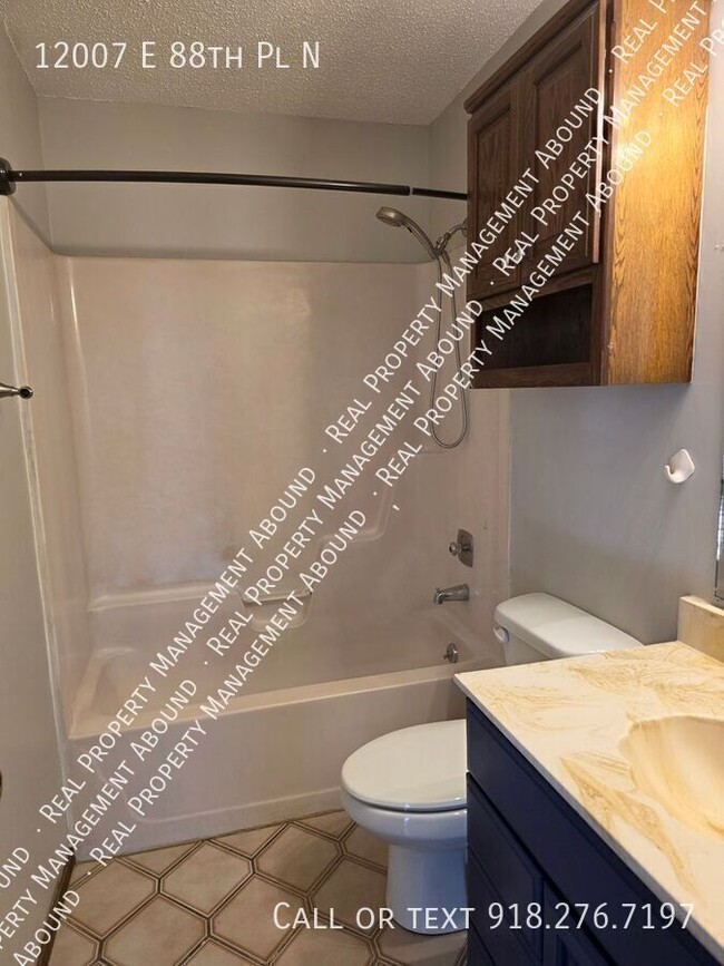 Building Photo - 12007 E 88th Pl N