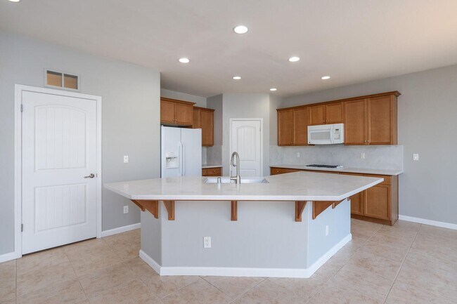 Building Photo - Harlan Ranch Home with Yard for Lease