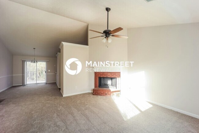 Building Photo - 3 Bedroom Pet-Friendly Home in Hampton, GA with Main Street Renewal