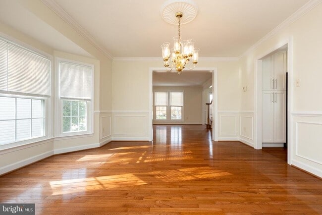 Building Photo - 14209 Floral Park Dr