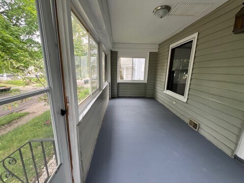 Building Photo - 1085 Dietz Ave