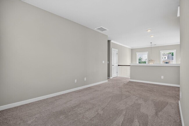 Building Photo - 4787 Wellesley Dr