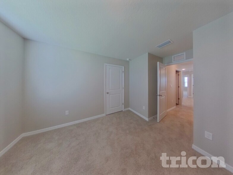 Building Photo - 10733 Hidden Banks Gln