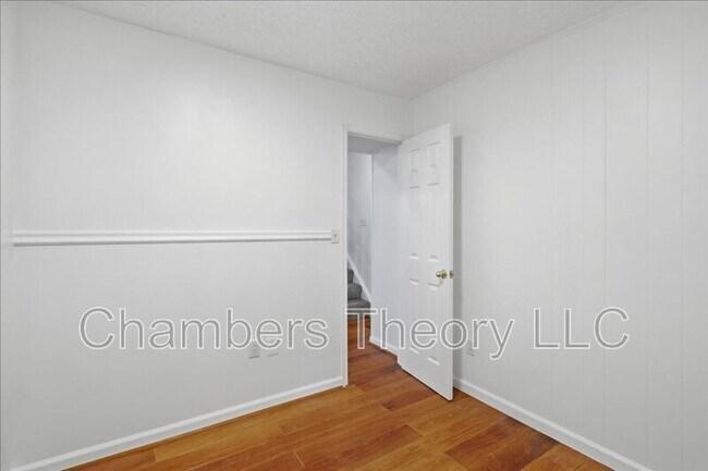 Building Photo - 2988 Borge St
