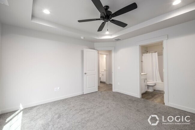 Building Photo - 688 E 500 S