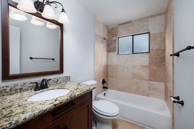 Building Photo - 1 Ground Brier Ct