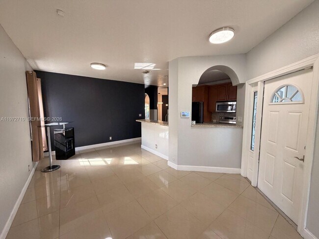 Building Photo - 2804 NW 7th Ct