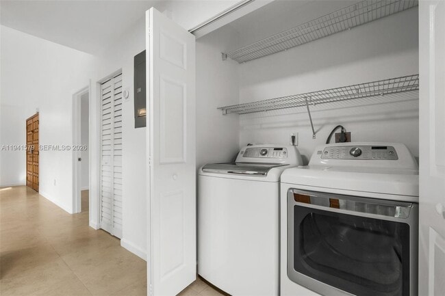 Building Photo - 449 SW 88th Pl