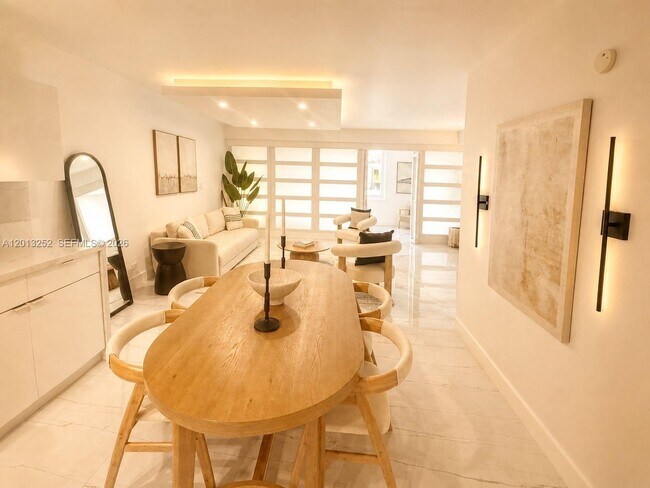 Building Photo - 2301 Collins Ave