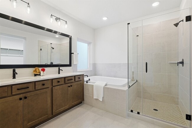 Building Photo - 5511 Orangery Ln