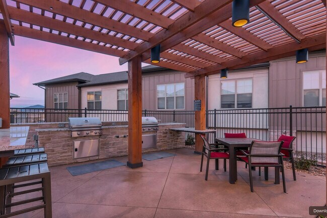 Building Photo - 13195 W Progress Cir