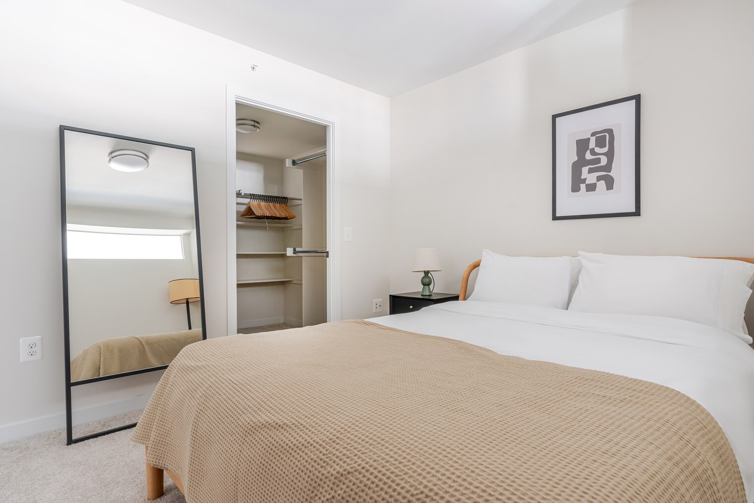 Building Photo - 3444 Fairfax Dr