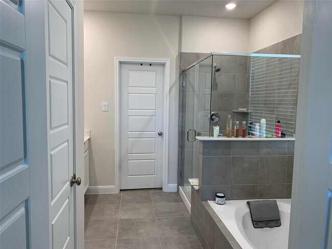 Building Photo - 4326 Pale Fox Ln