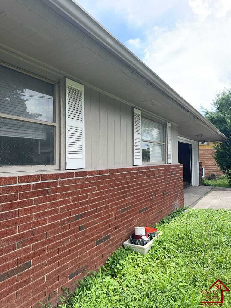 Building Photo - 610 Mooremont Terrace