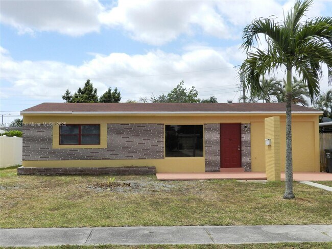 Primary Photo - 7580 Fillmore St