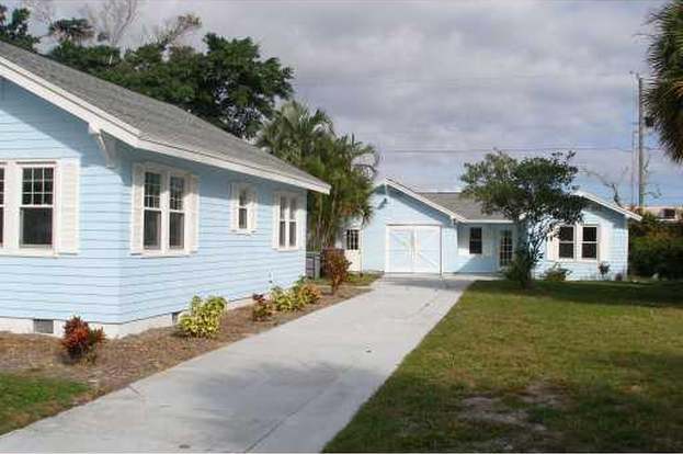 Building Photo - 415 Greenbriar Dr