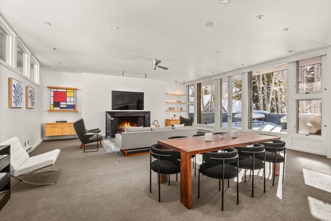 Building Photo - 506 W Hallam St