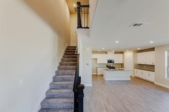Building Photo - 914 Cotton Gin Ln