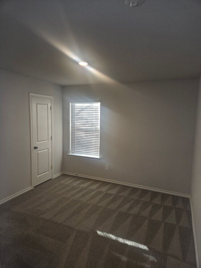 Building Photo - 4/2 in the esteemed Northwest ISD!!