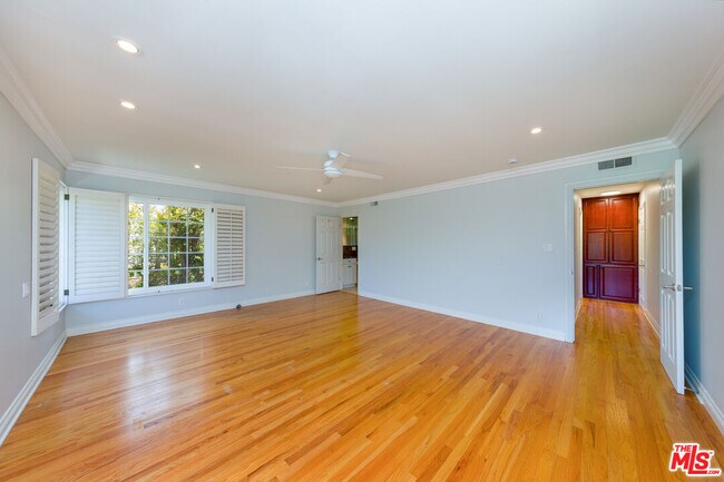 Building Photo - 9808 Hillgreen Pl