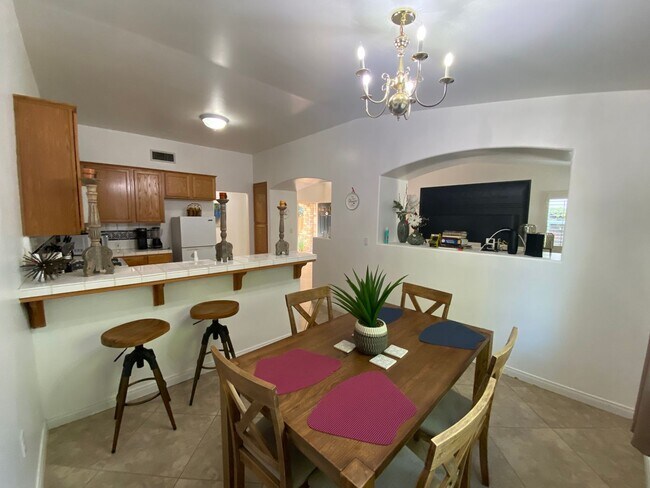 Building Photo - Gated Community of Grand Island in Seven Oaks 2 BD 2 BA Gorgeous House