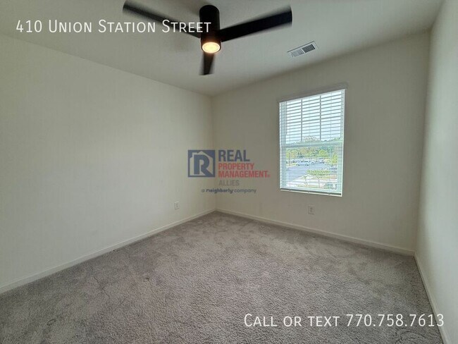 Building Photo - 410 Union Station St