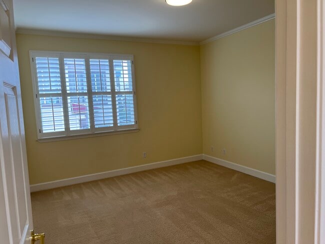 bed room 3 - 1276 45th Ave