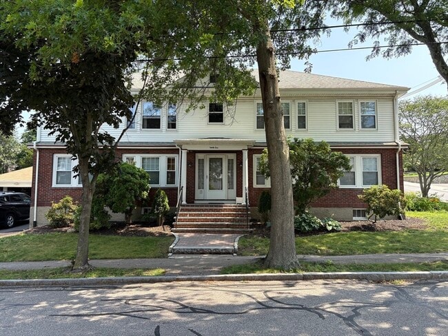 Building Photo - 94 Glendale Rd