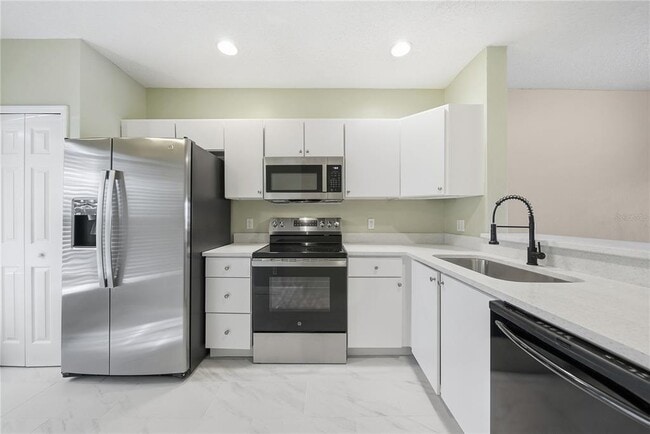 Building Photo - 8530 Hunters Key Cir