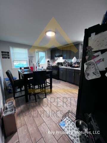 Building Photo - 400 Knickerbocker Ave