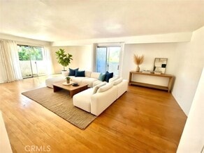 Building Photo - 409 Burchett St