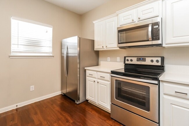 Building Photo - 29050 Village Creek Loop